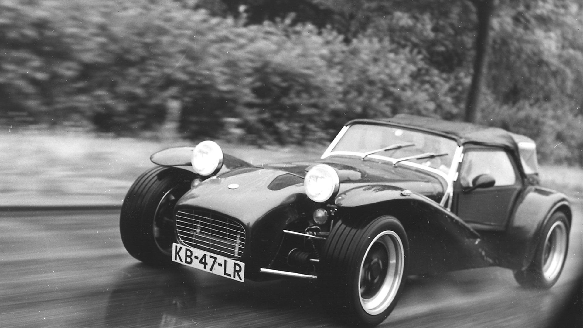 donkervoort s7, black and white, rain